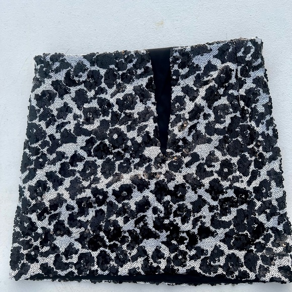 Guess Dalmatian Mini Skirt - Picture 4 of 5